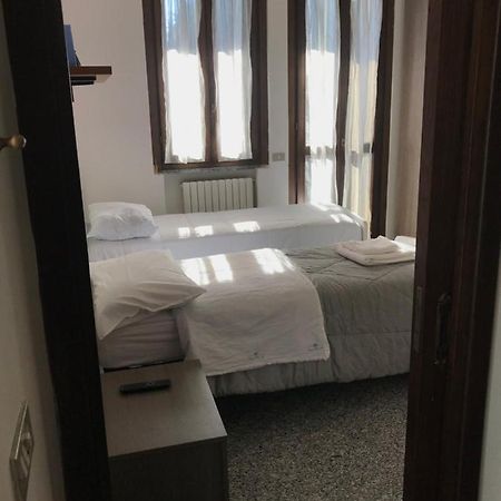 Camera Con Bagno Mirjana Cislago Exterior photo